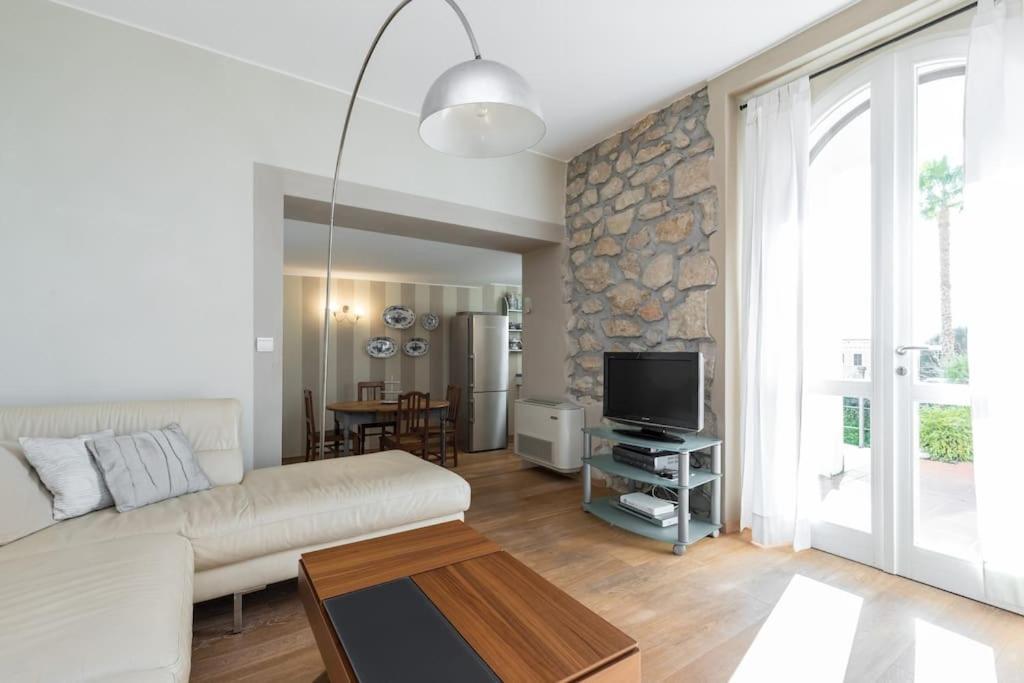 Villa Rocky - Luxury 3Br Apt In Liberty Villa.Pool,Garden,Wifi Rocabruna Exterior foto