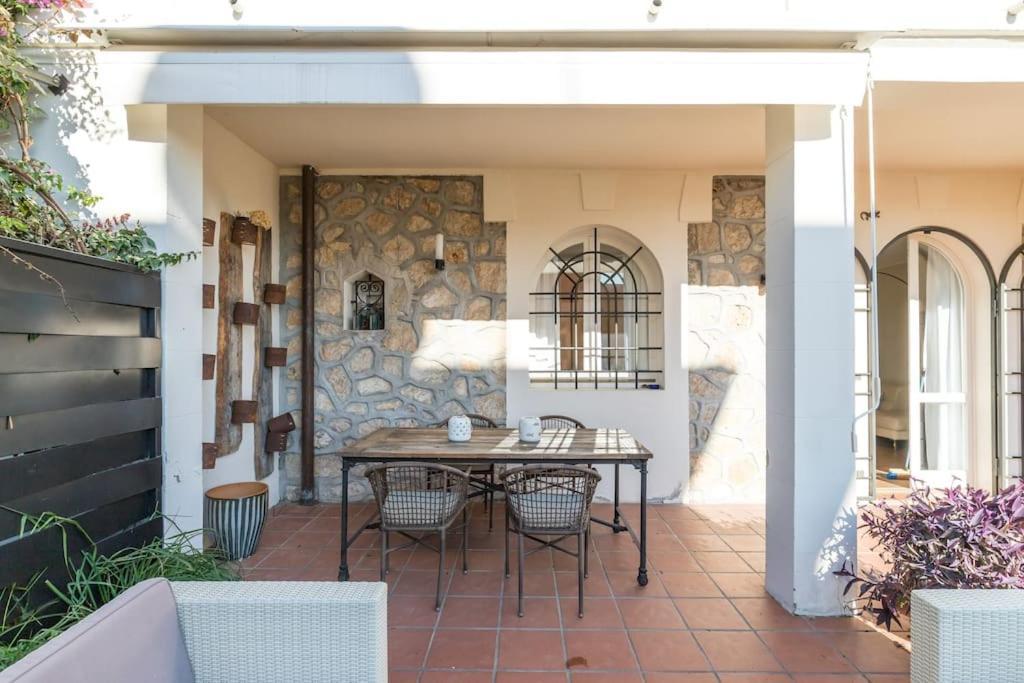 Villa Rocky - Luxury 3Br Apt In Liberty Villa.Pool,Garden,Wifi Rocabruna Exterior foto